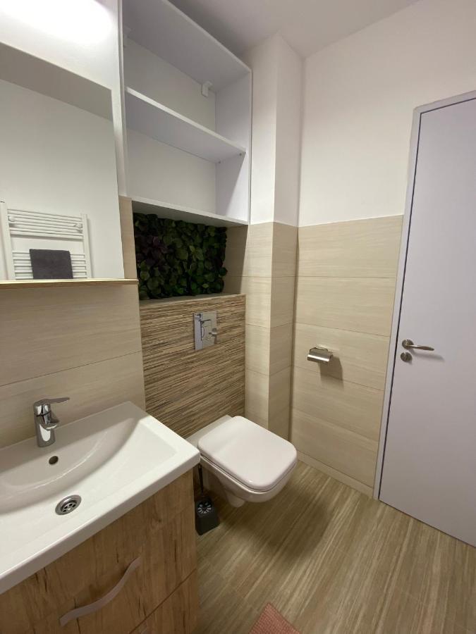Grove Apartment Buzău Dış mekan fotoğraf