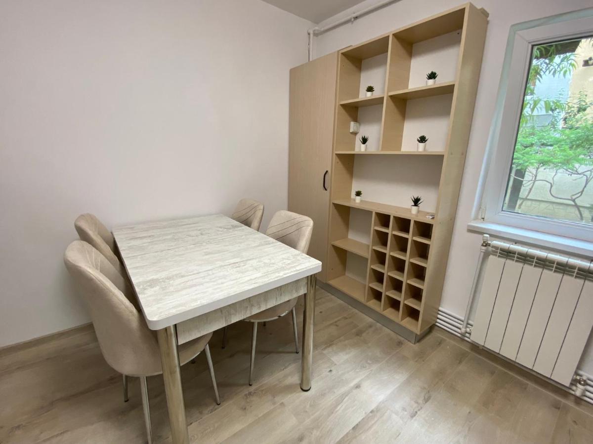 Grove Apartment Buzău Dış mekan fotoğraf